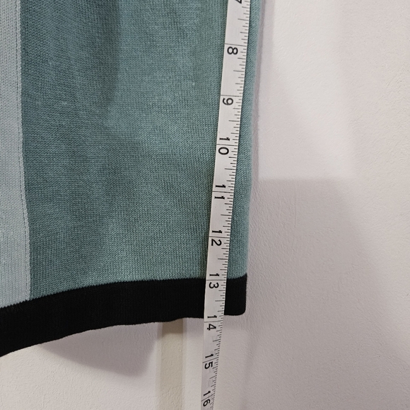 Dressbarn colorblock short sleeve blouse! - Picture 4 of 5